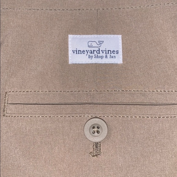 Vineyard Vines Other - EUC Vineyard Vines Size 12 performance shorts